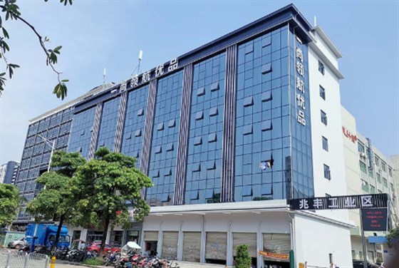  深圳寫字樓外墻做玻璃幕墻多少錢一平米？ 