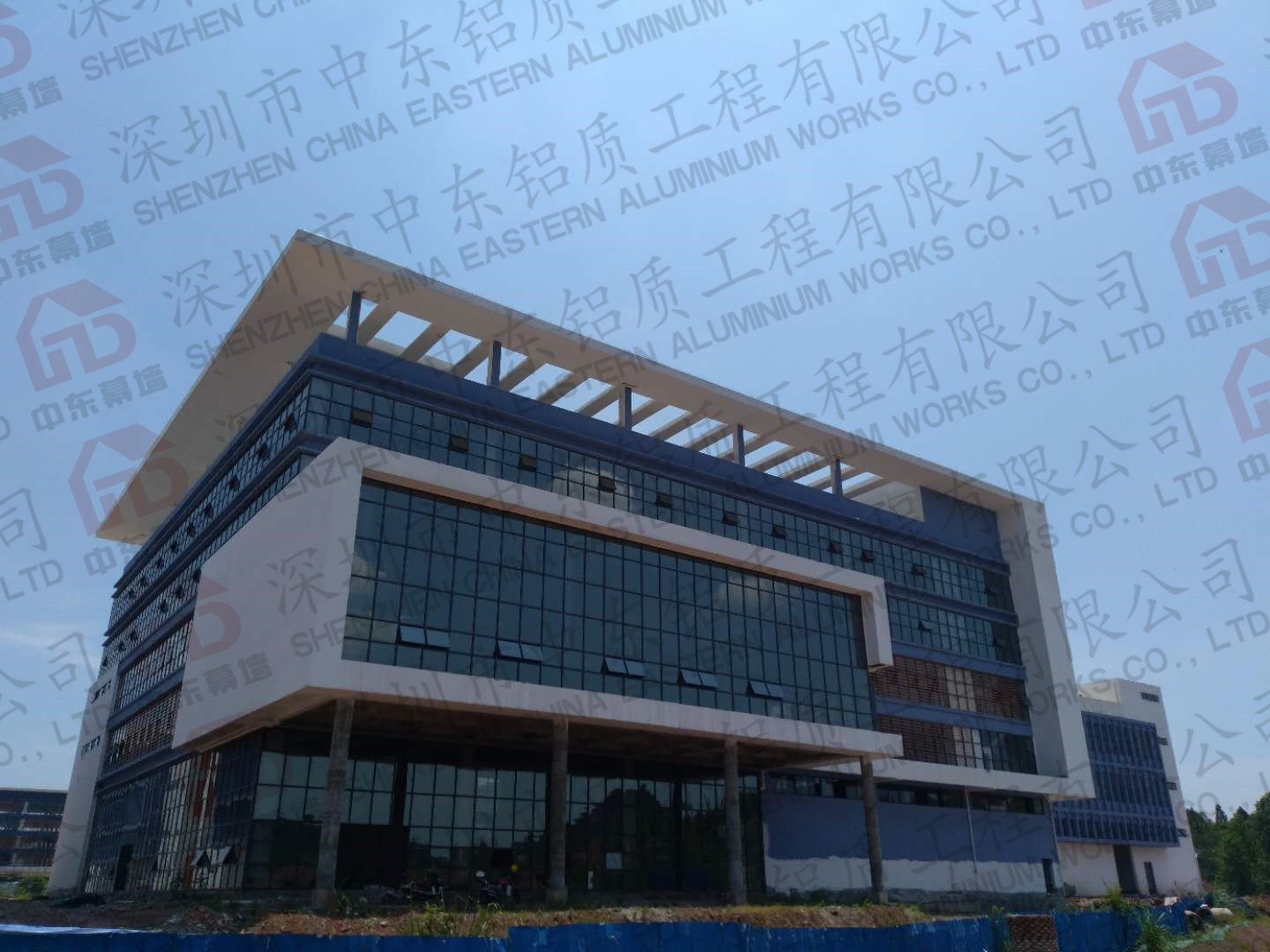 玻璃幕墻 玻璃幕墻