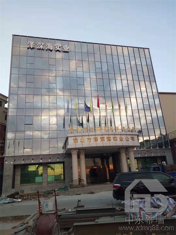 茂名玻璃幕墻包工包料安裝哪家好？