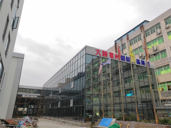 深圳玻璃幕墻施工造價-中東幕墻 深圳玻璃幕墻施工造價-中東幕墻