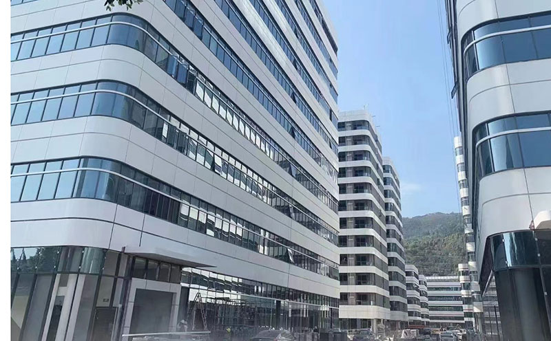 深圳專(zhuān)業(yè)的玻璃幕墻公司