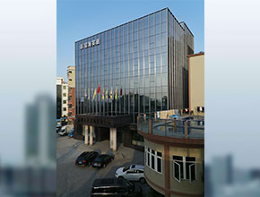 深圳市澤深海實(shí)業(yè)公司豎明橫隱玻璃幕墻 深圳市澤深海實(shí)業(yè)公司豎明橫隱玻璃幕墻