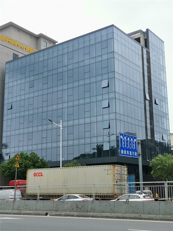 全隱框玻璃幕墻建筑 全隱框玻璃幕墻建筑